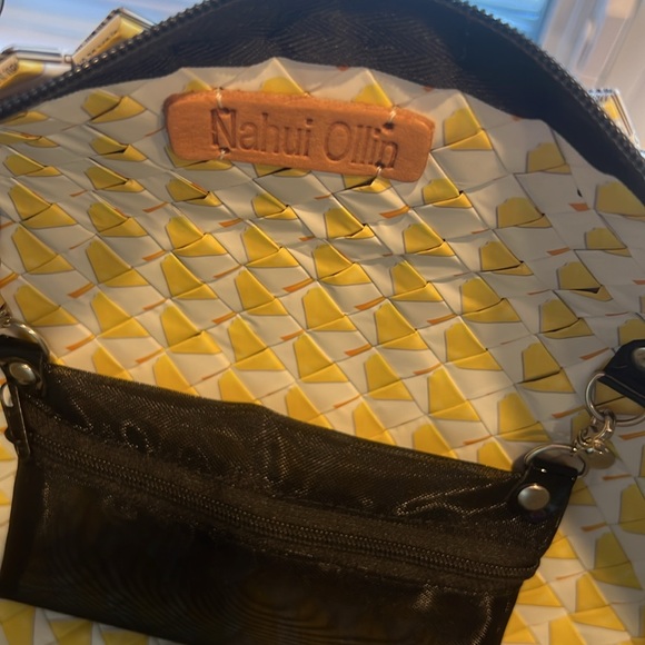 LOW START!!!!  EUC!! Barcode satchel bag. - Picture 5 of 8